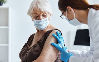 Imate 65 ili više godina? Ovo cjepivo smanjuje rizik od Alzheimera čak 55 %!