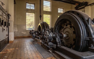 Kao u Teslinom laboratoriju: Elektrana skrivena u šumi koja prkosi vremenu