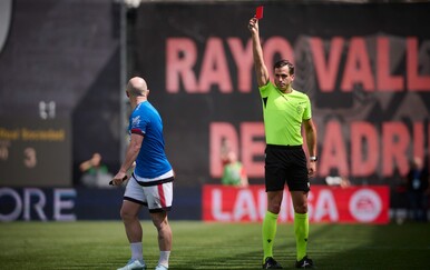 Isi Palazon suspendiran na sedam utakmica zbog vrijeđanja suca