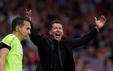 Snimka incident ispred tunela na utakmici Atletico - ArsenalKamere uhvatile incident pred tunelom: Simeone i sin u središtu drame, osiguranje moralo reagirati