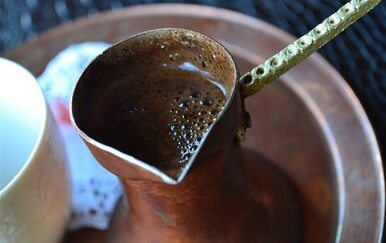 Turska kava: Priča o okusu, ritualu i jednoj slanoj tradiciji