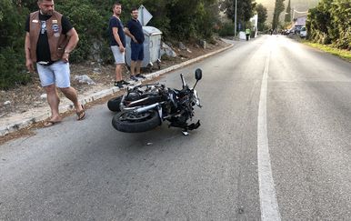 Motociklist poginuo na ulazu u Brna (Foto: čitatelj)