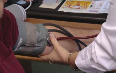 Mjerenje tlaka kod liječnika (Foto: Dnevnik.hr)