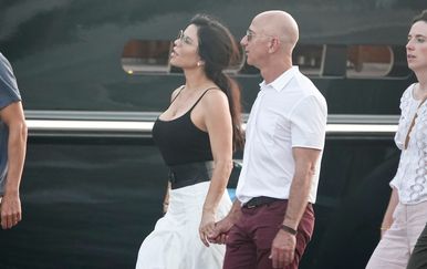 Jeff Bezos i Lauren Sanchez (Foto: Profimedia)