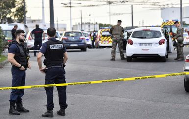 Napad nožem kod Lyona u Francuskoj (Foto: AFP) - 3