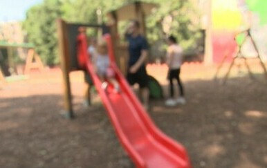 Djeca na igralištu, ilustracija