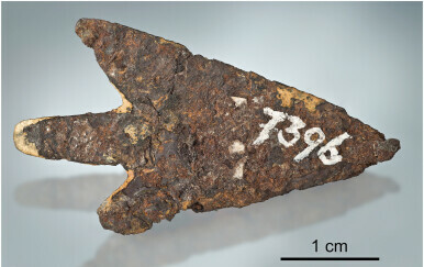 Vrh strijele napravljen od meteorita