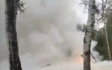 Požar nakon pada helikoptera u Rusiji