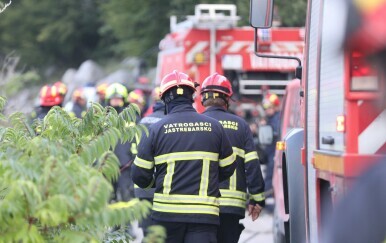 Vatrogasci gasili požar na Biokovu