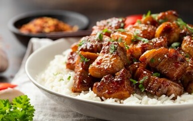 Svinjetina za prste polizati: Recept za najnježnije meso u sočnom umaku