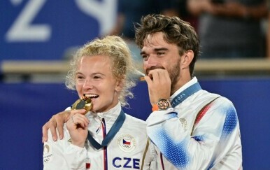 Katerina Siniakova i Tomas Machač