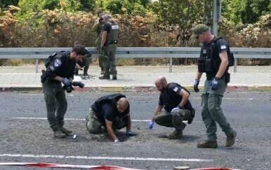 Izraelska policija na mjestu udara jednog od Hezbolahovih dronova