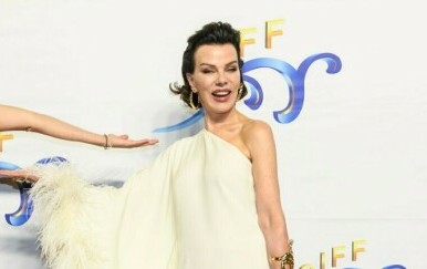 Debi Mazar