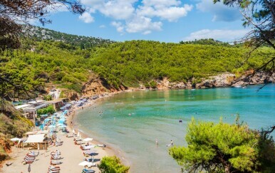 Bez gužvi i automobila: Mirisni otok koji skriva jednu od najljepših plaža u Hrvatskoj