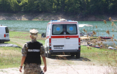 Vojni helikopter srušio se u jezero u BiH - 5