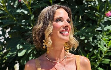 Bojana Gregorić Vejzović u maminoj haljini staroj 50 godina
