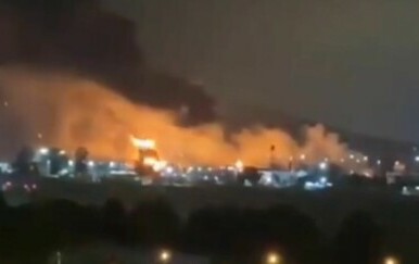 Ukrajina zasula Rusiju dronovima: Gori veliko skladište nafte