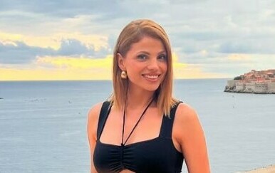 Lejla Filipović u dugoj crnoj haljini