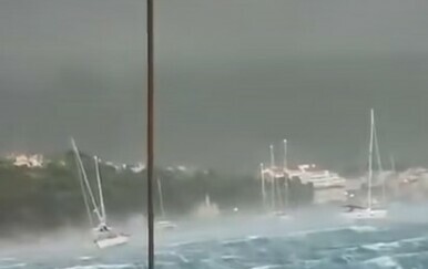 Oluja u Komiži na otoku Visu
