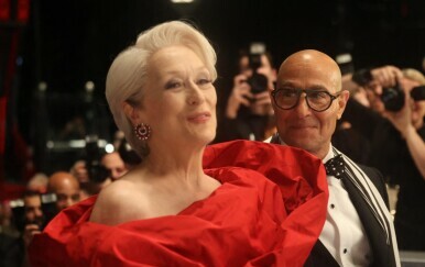 Meryl Streep u raskošnoj crvenoj haljini na setu filma "Vrag nosi Pradu 2"
