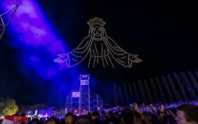 Dron show i na koncertu Marka Perkovića Thompsona u Sinju
