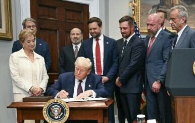 Trump vjeruje da će ga naslijediti Vance