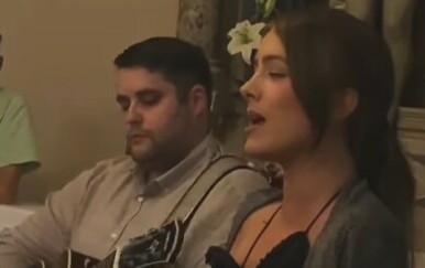Ana Uršula Najev pjevala u crkvi na vjenčanju Jagode Kumrić i Konstantina Haaga