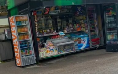 U Sarajevu uhvatili neobičnog lopova na djelu, pogledajte kako je opljačkao kiosk