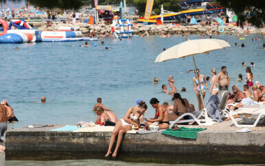HTZ: U srpnju blagi pad dolazaka i noćenja turista, u sedam mjeseci plus