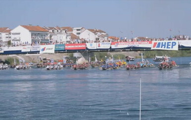 Sportski spektakl na Neretvi: 33 lađe i gotovo 600 veslača