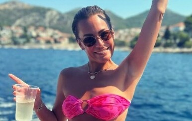 Petra Kraljev oduševila pratitelje linijom u bikiniju