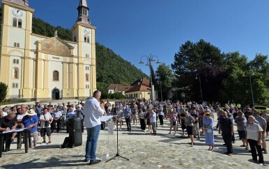 Val otpora: Pregrada se pridružila borbi protiv solarnih projekata na oranicama