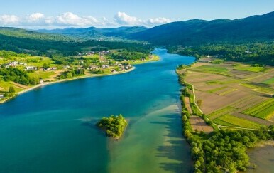 Od Vinkovaca do Ogulina: Omiljena jezera u kojima možete pronaći spas od vrućina