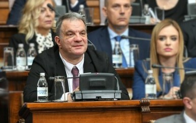 Društvenim mrežama proširila se fotografija srpskog ministra
