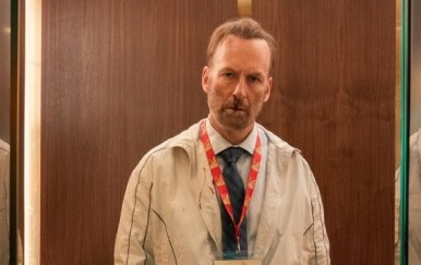 Zaboravite odvjetnika Saula Goodmana! Bob Odenkirk (opet) je akcijski junak