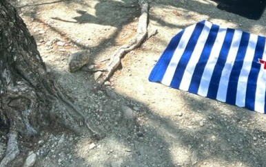 Pogledajte čime su turisti "rezervirali" mjesto na plaži! Snalažljivost ili glupost?