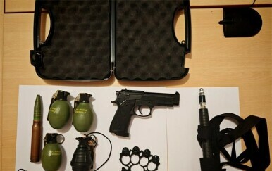 Policija objavila detalje drame s bombom u Supetru