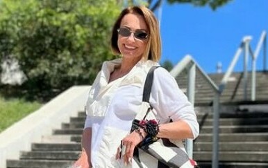 Almira Osmanović je dobila petu unuku
