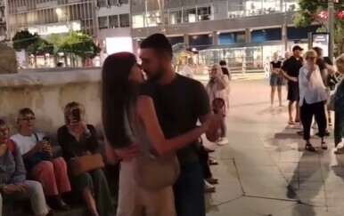 Par u Beogradu pleše na Arsenovu pjesmu Djevojka za jedan dan