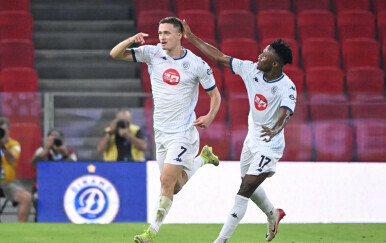 Karamba Gassama (desno)