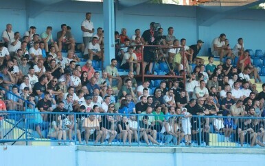 Navijači na stadionu u Vinkovcima