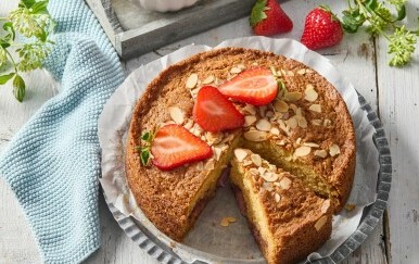 Torta od jagoda i badema: Jednostavan recept za lagani i fini voćni desert