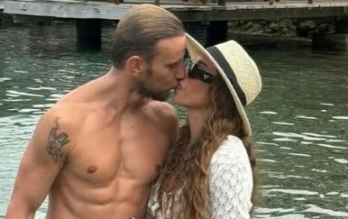 Ivan Rakitić i Raquel Mauri - 3