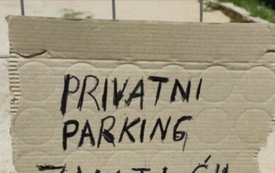 Natpis na parkingu u Dalmaciji nasmijao publiku! Pogledajte o čemu je riječ