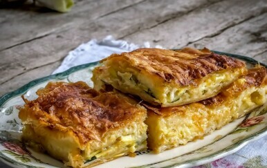Brza pita od tikvica i sira: Recept s gotovim korama - za dane kada vam se malo boravi u kuhinji, a puno uživa u hrani