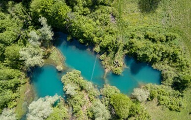 Velika tajna malih jezera: Filmska priča skrivena uz zaboravljenu cestu