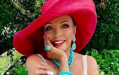 Joan Collins
