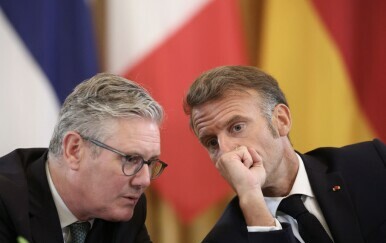 Keir Starmer i Emmanuel Macron