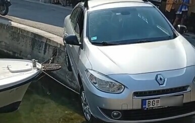 Prizor s Brača podigao prašinu na društvenim mrežama, a sve zbog registracije automobila