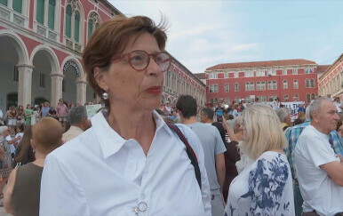 Prosvjed u Splitu zbog broda punog azbesta